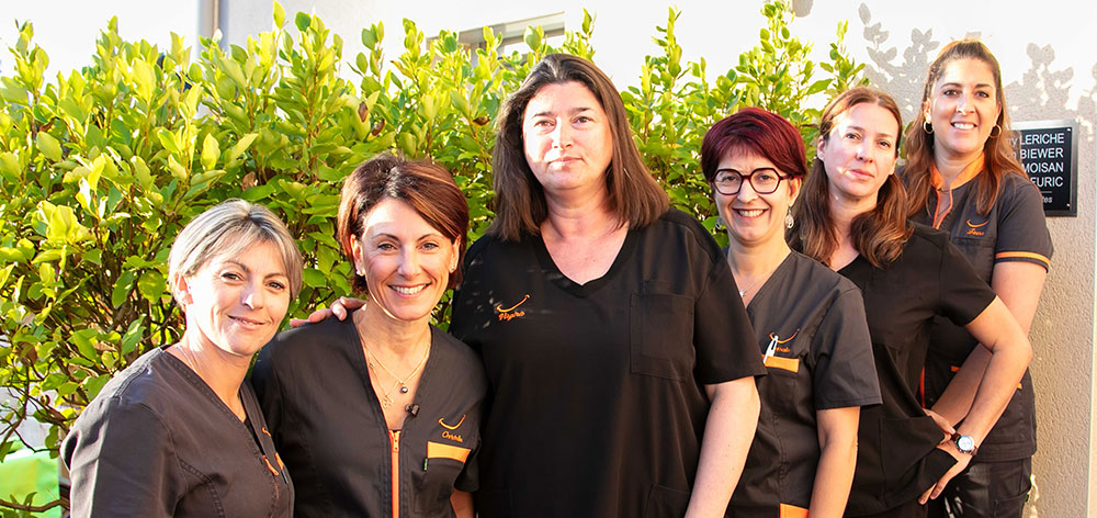 Cabinet dentaire du pays blanc assistantes